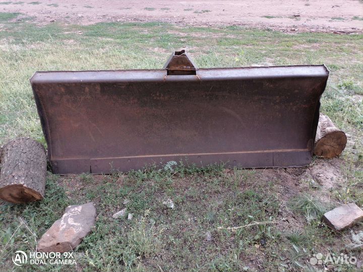 Лопата на трактор