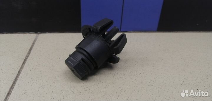 Отбойник капота 5-serie GT F07 2009-2016