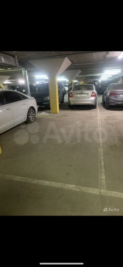 Машиноместо, 12 м²