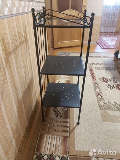 Продам этажерку