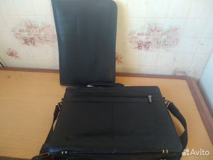 Портфель кожаный стильный, фирменный, деловой