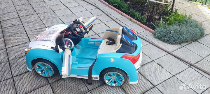 Детский автомобиль на аккумуляторе