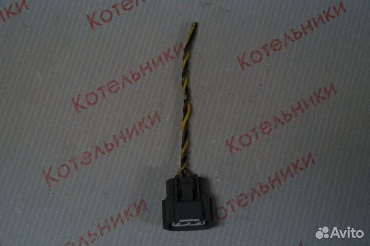Nissan 22448-8J11C Разъем катушки зажигания