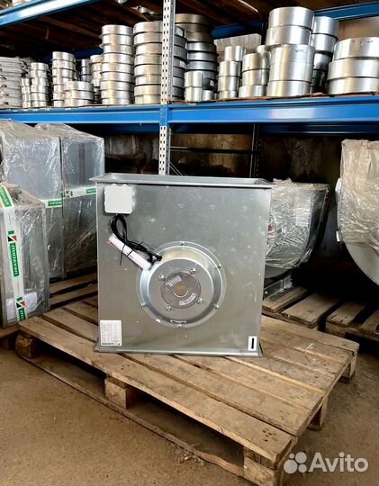 Вытяжной прямоугольный вентилятор