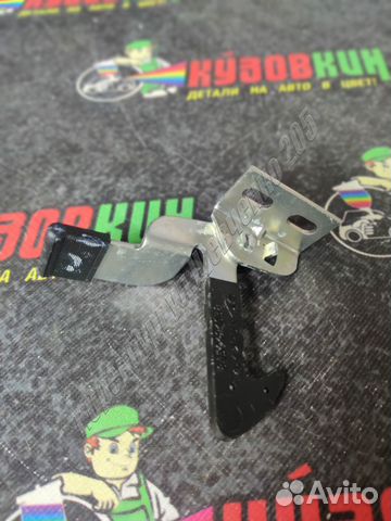 Крючок капота LADA Granta FL новый оригинальный