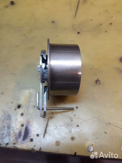 Натяжной ролик