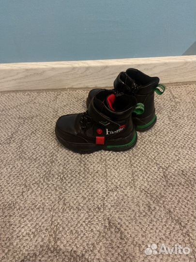 Ботинки демисезонные 23 размер