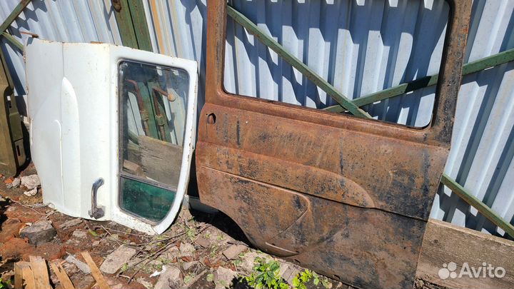 Двери от волга 21, УАЗ 452 буханка