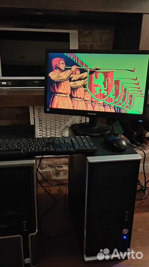 Компьютеры с дисководами 5.25 ' и 3.5'