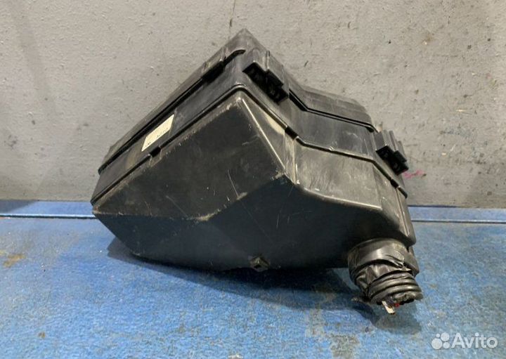 Блок предохранителей Honda Civic 8 4D FD