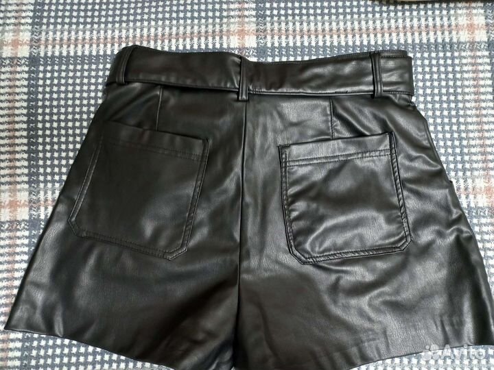 Шорты zara из экокожи L