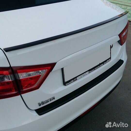 Лип-спойлер 