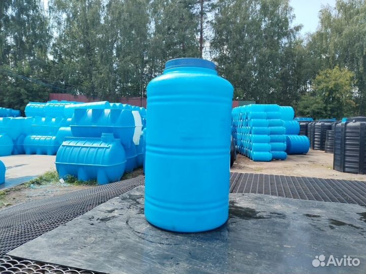 Пластиковый бак