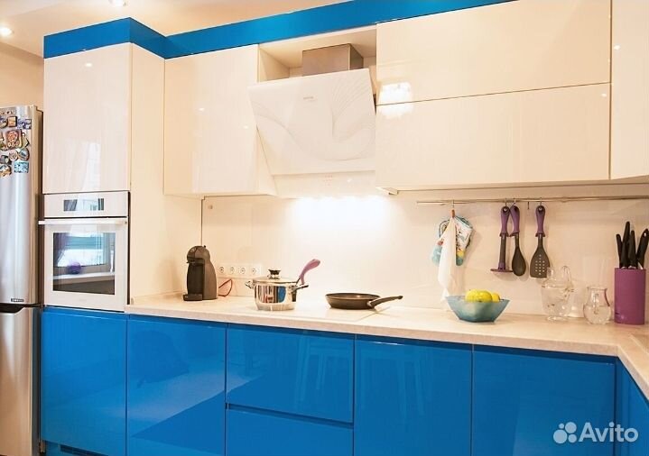 Угловой кухонный гарнитур