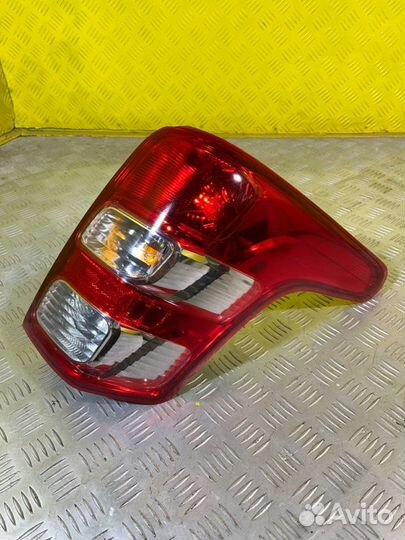 Фонарь задний правый Mitsubishi L200 (2015-2022)