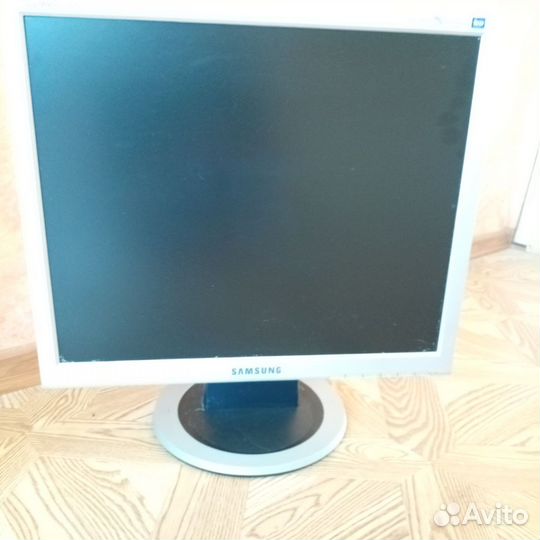 Монитор для компьютера 19 дюйма бу