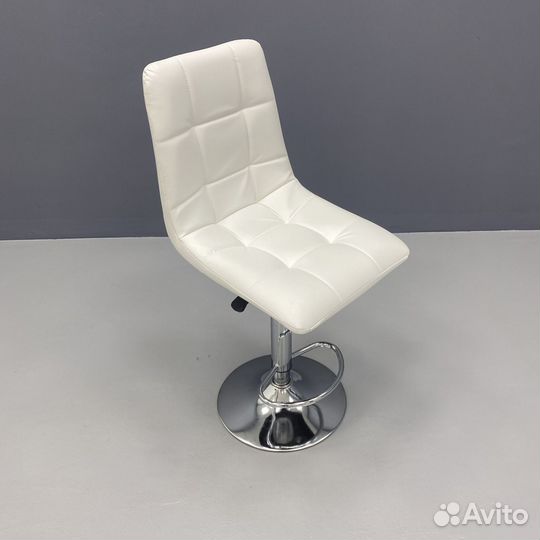 Стул с регулировкой высоты