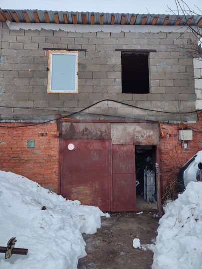 Гараж, > 30 м²