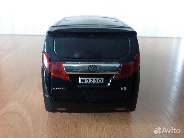 Тoyota Alphard модель