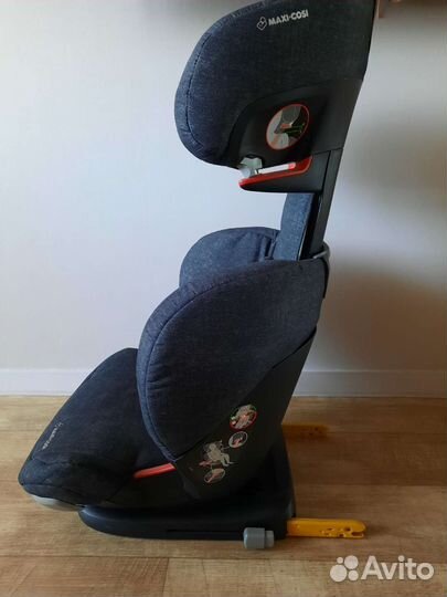 Автокресло от 15 кг до 36 Maxi Cosi RodifixAP