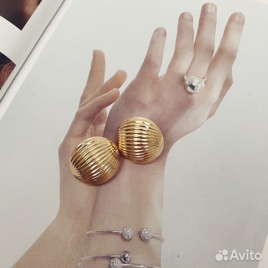 Серьги объемные круглые ребристые