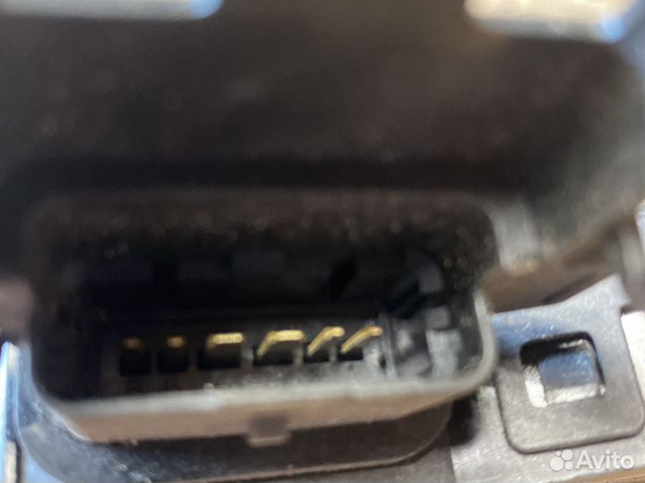 Renault fluence замок задней правой двери