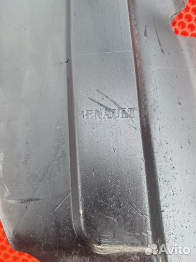 Подкрылок пер прав дефектный Renault Laguna 2