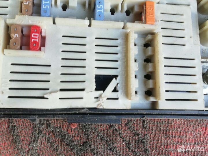 Блок реле Рено Меган 2