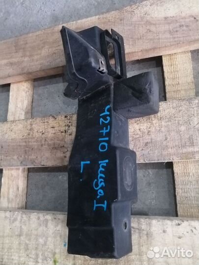 Накладка переднего крыла левого Ford Kuga 1