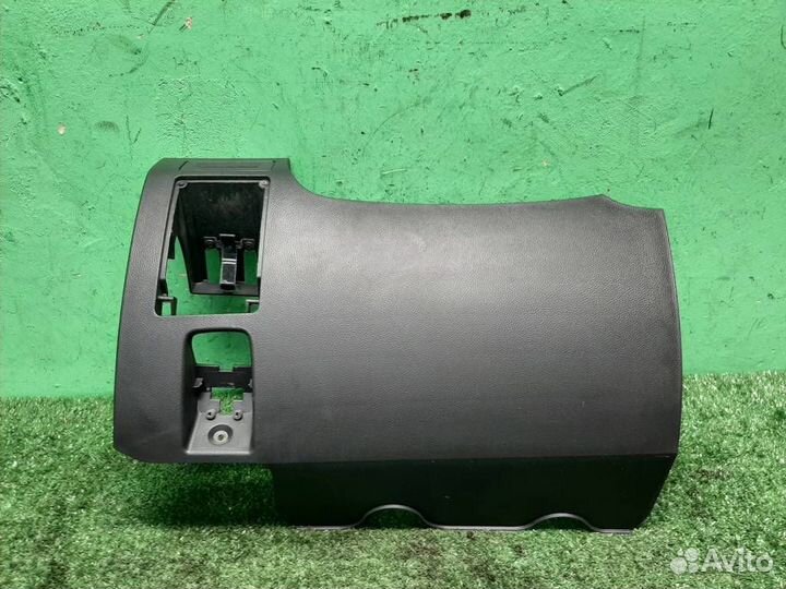 Накладка торпедо подрулевая Chevrolet Captiva 2008