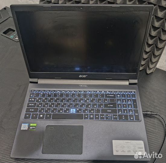 Acer aspire 7 A715 75g