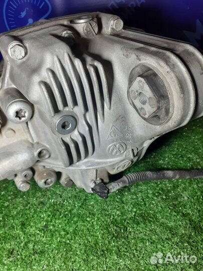 Редуктор передний Audi Q7 4LB BAR 4.2L 2010 перед