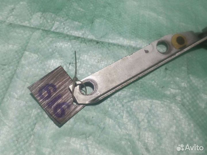 Петля капота правая Audi 80 B3