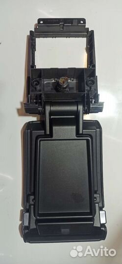 Подлокотник volvo xc70 30715140