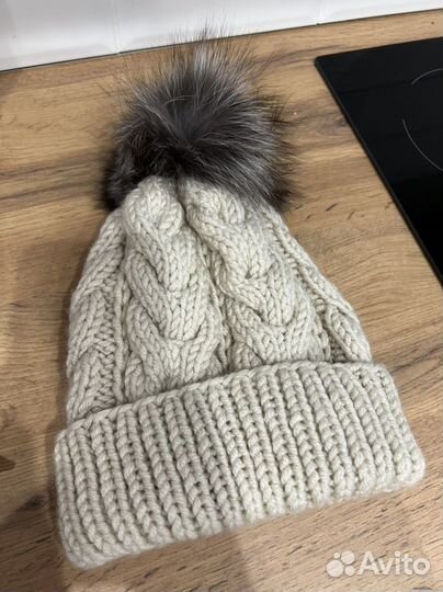 Шапка шерстяная с натуральным помпоном