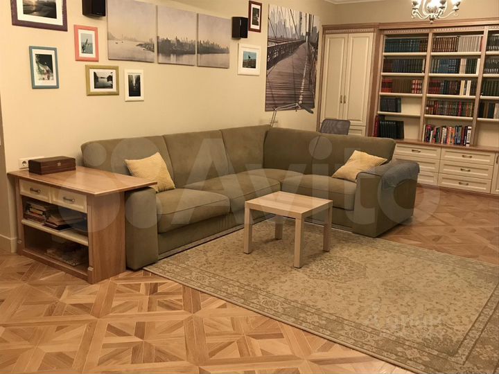 2-к. квартира, 80 м², 8/9 эт.