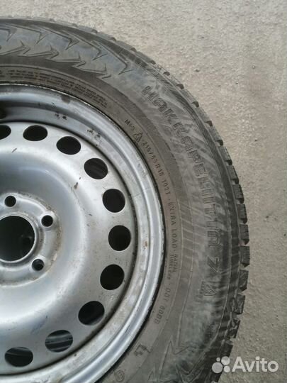 Nokian Tyres Hakkapeliitta 7 215/65 R16 102T