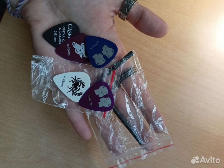 Акустическая гитара