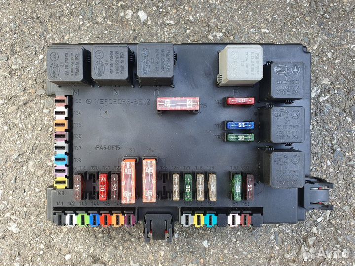 Блок предохранителей задний для Mercedes W216 W221
