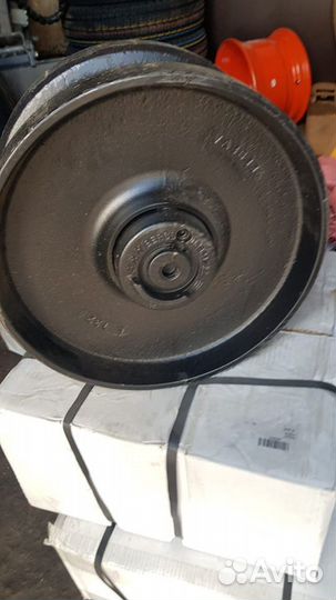 275574 опорный ролик Mustang