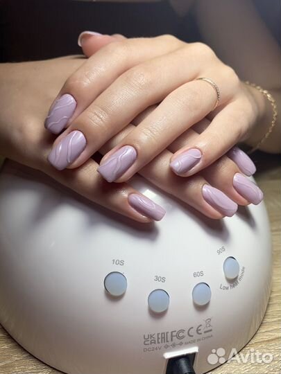 Модель на маникюр