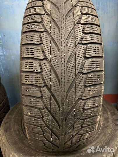 Nokian Tyres Hakkapeliitta R2 SUV 225/60 R17