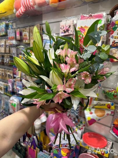 Букеты Цветы
