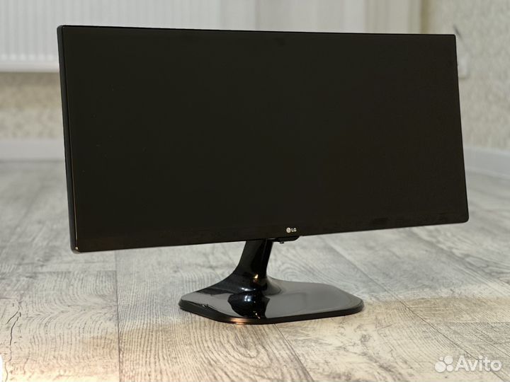 Монитор LG 21:9