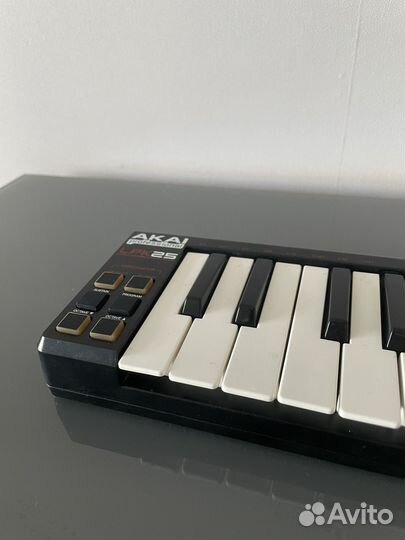 Midi-клавиатура akai Pro LPK25