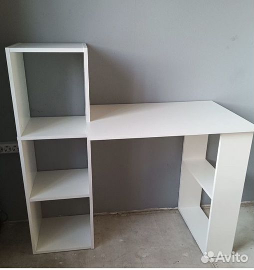 Письменный стол