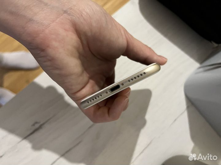 iPhone 7, 32 ГБ