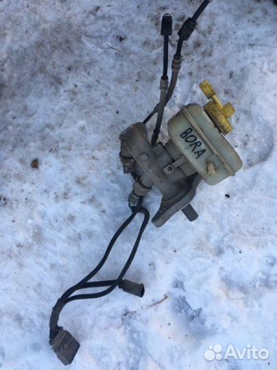 Главный тормозной цилиндр Volkswagen Golf4/Bora