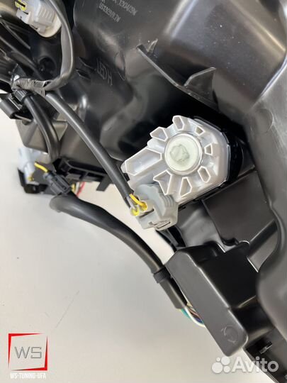 Фары на toyota land cruiser 200 X946