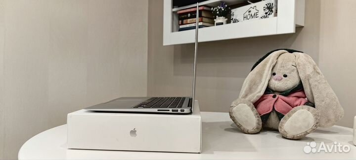 MacBook air 13 8/128 SSD 2017